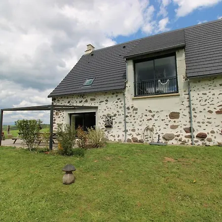 Maison Renovee Avec Wifi Et Parking, Au Coeur Des Volcans D'auvergne - Fr-1-742-615 Semesterbostad