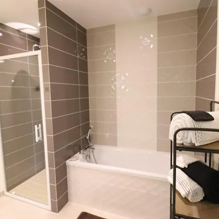 Maison Renovee Avec Wifi Et Parking, Au Coeur Des Volcans D'auvergne - Fr-1-742-615 Semesterbostad *