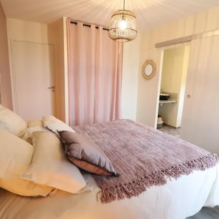 Maison Renovee Avec Wifi Et Parking, Au Coeur Des Volcans D'auvergne - Fr-1-742-615 Semesterbostad Saint-Hippolyte (Cantal)