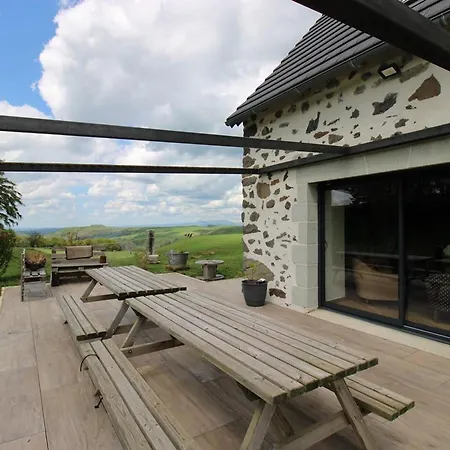 Maison Renovee Avec Wifi Et Parking, Au Coeur Des Volcans D'auvergne - Fr-1-742-615 *