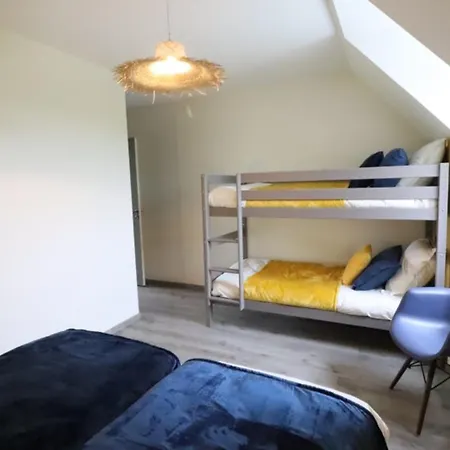 Semesterbostad Maison Renovee Avec Wifi Et Parking, Au Coeur Des Volcans D'auvergne - Fr-1-742-615 *