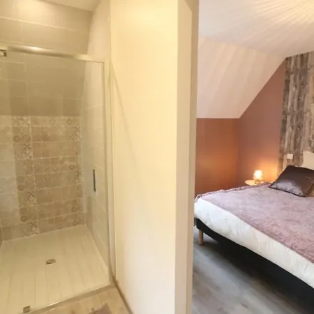 Semesterbostad Maison Renovee Avec Wifi Et Parking, Au Coeur Des Volcans D'auvergne - Fr-1-742-615 *