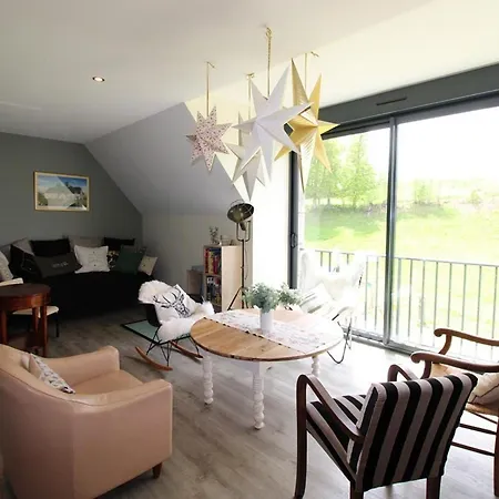 Semesterbostad Maison Renovee Avec Wifi Et Parking, Au Coeur Des Volcans D'auvergne - Fr-1-742-615 Saint-Hippolyte (Cantal)