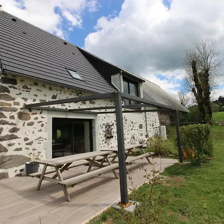 Maison Renovee Avec Wifi Et Parking, Au Coeur Des Volcans D'auvergne - Fr-1-742-615
